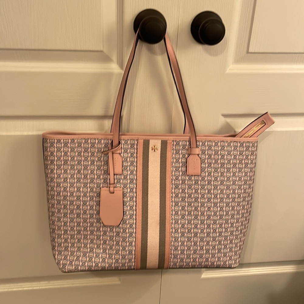 Tory Burch Gemini Link Pink Tote Bag